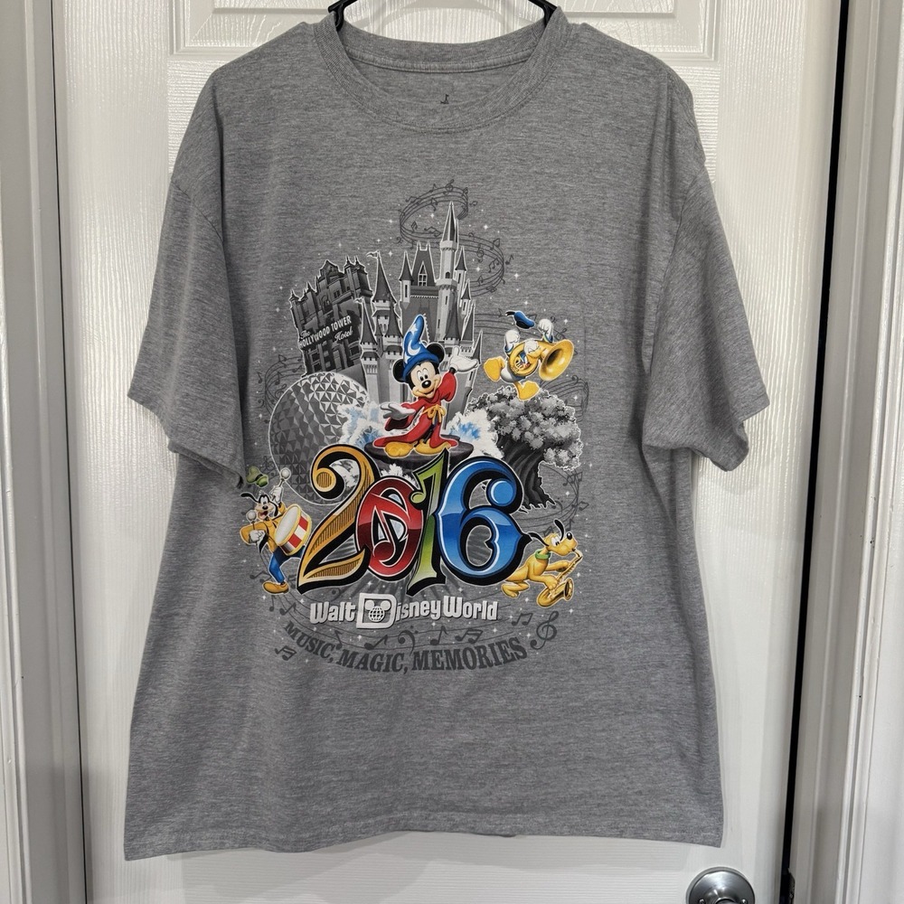 Walt Disney‎ World 2016 Shirt Size XLarge Heavyweight Gray